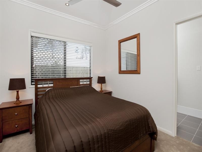 9 Cascades Street, Springfield Lakes QLD 4300