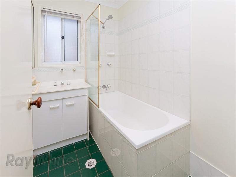 2 Karnak Court, Camira QLD 4300