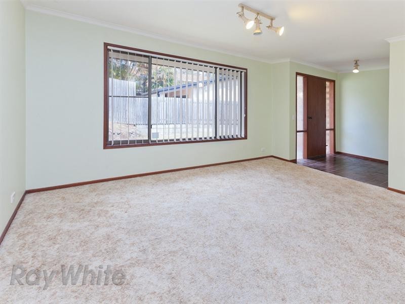 6 Robin Street, Camira QLD 4300