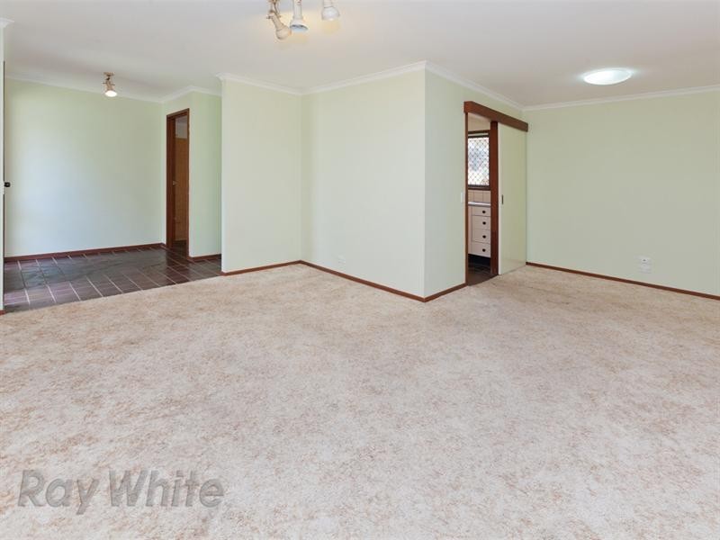 6 Robin Street, Camira QLD 4300