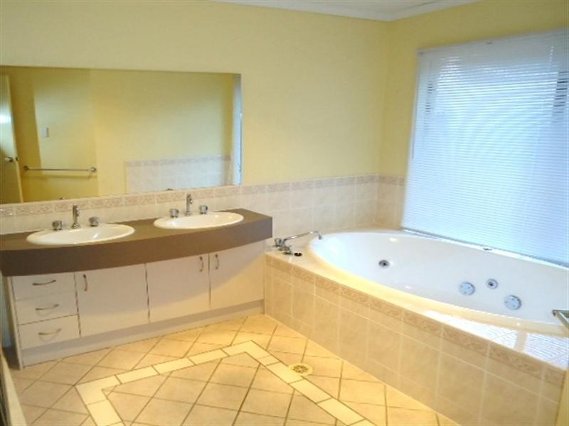 On Berkshire Place, Springfield Lakes QLD 4300