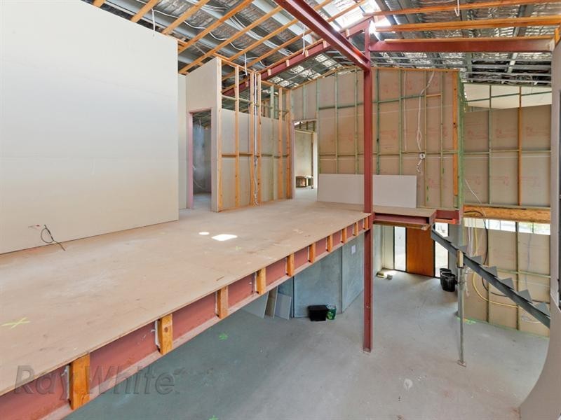 214 Lakeside Avenue, Springfield Lakes QLD 4300