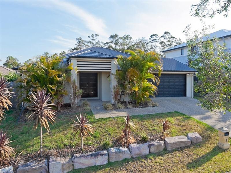 5 Den Otter Drive, Bellbird Park QLD 4300