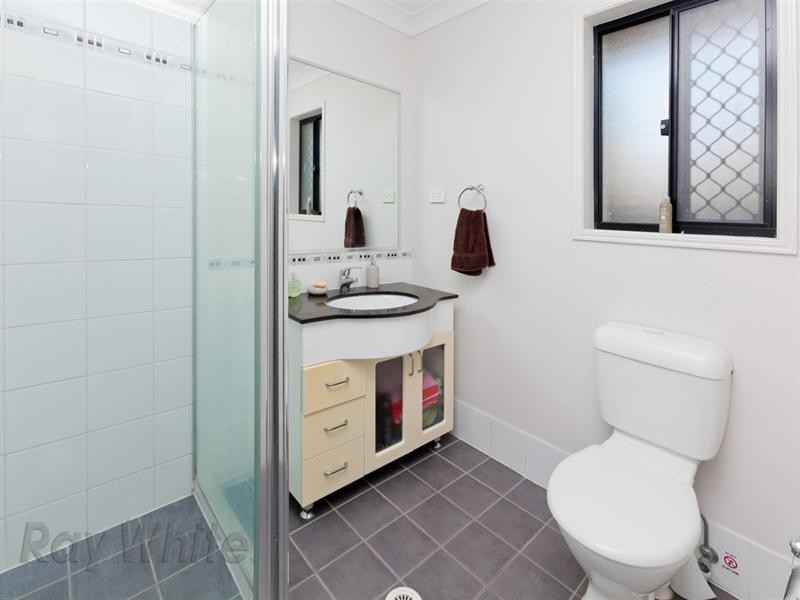 5 Den Otter Drive, Bellbird Park QLD 4300