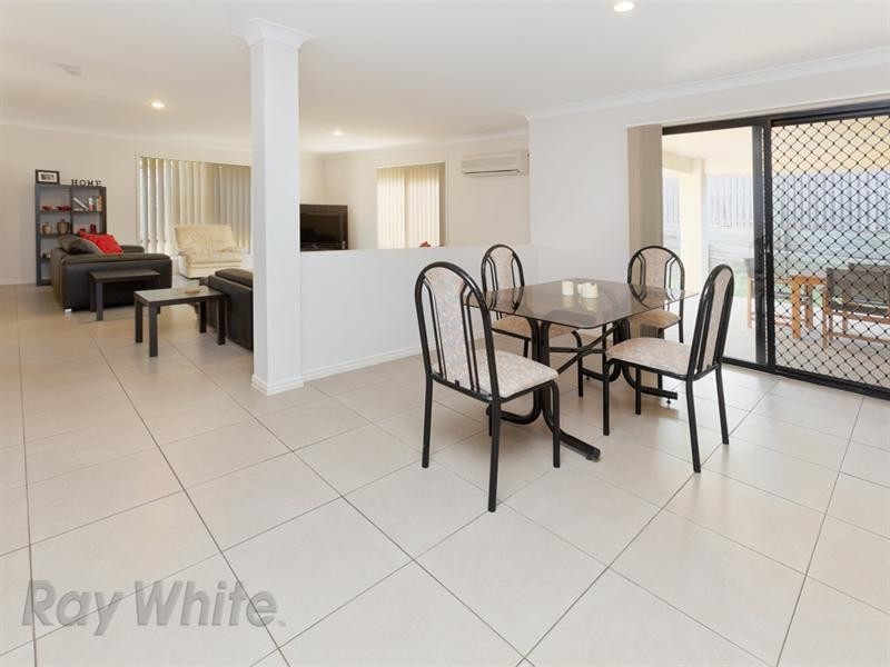 5 Den Otter Drive, Bellbird Park QLD 4300