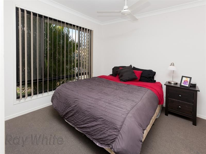 5 Den Otter Drive, Bellbird Park QLD 4300