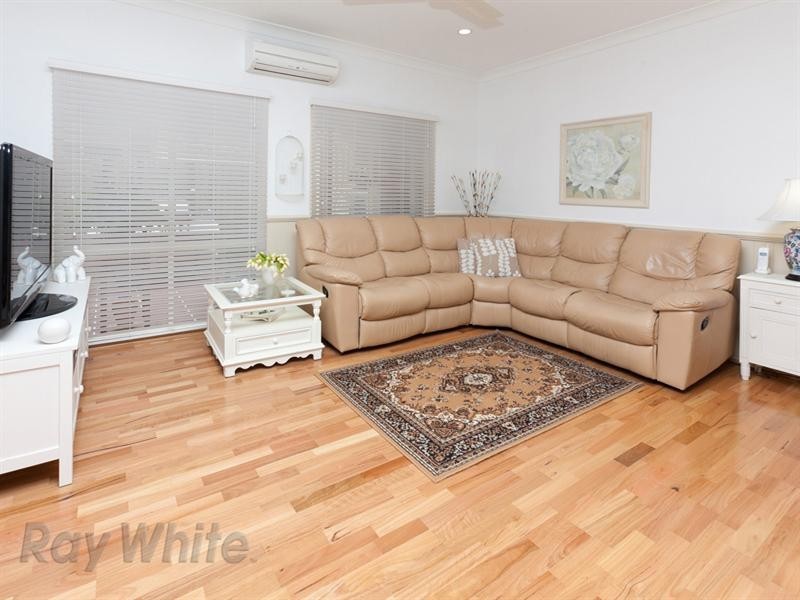 2 Jasper Way, Springfield QLD 4300