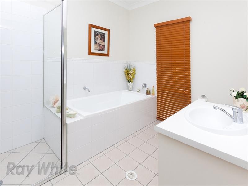 2 Jasper Way, Springfield QLD 4300