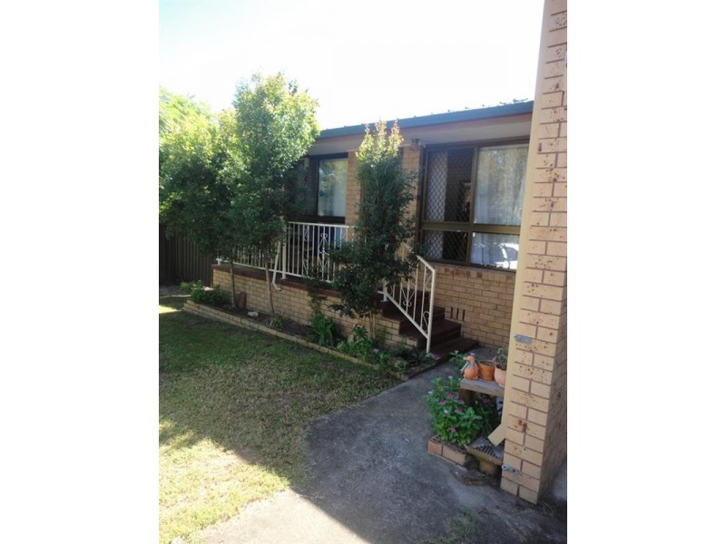 On Jean Road, Camira QLD 4300