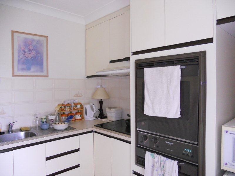 On Jean Road, Camira QLD 4300