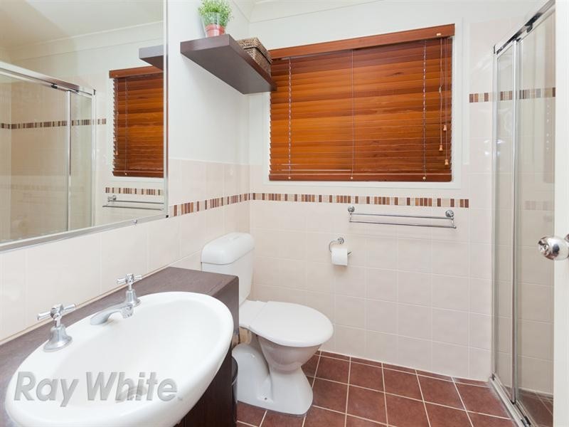 10 Karamea Avenue, Springfield QLD 4300