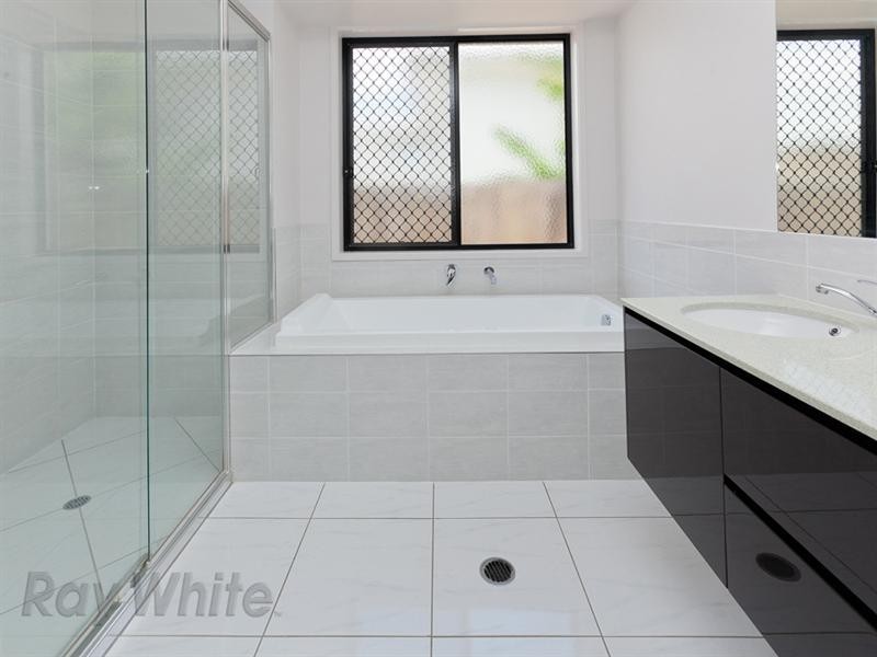 14 Wharf Court, Springfield Lakes QLD 4300