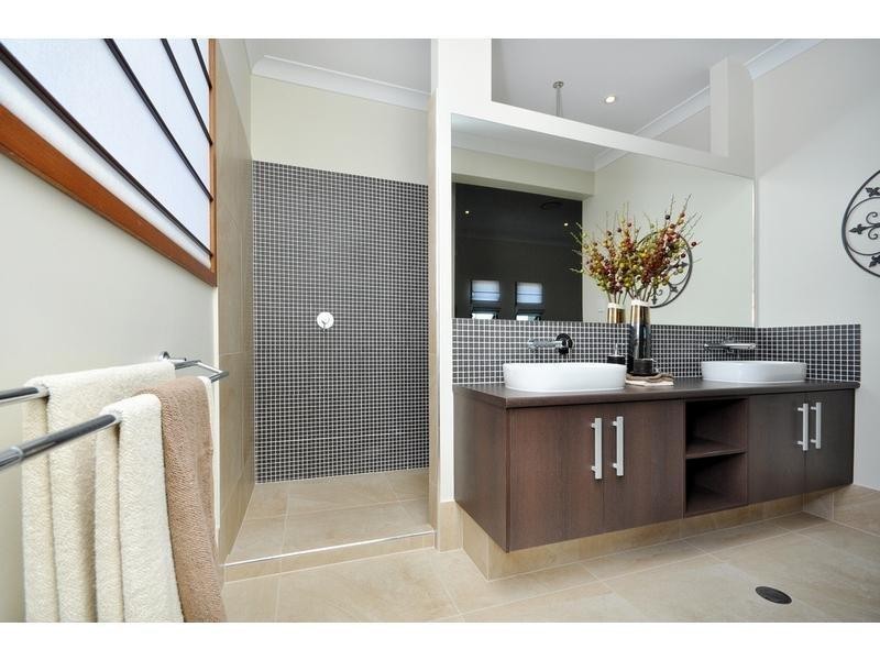 7 Finnigan Street, Augustine Heights QLD 4300