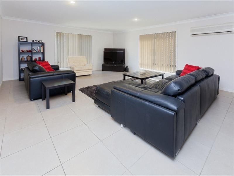 On Den Otter Drive, Bellbird Park QLD 4300