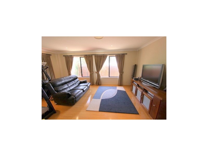 15 Ash Avenue, Springfield Lakes QLD 4300