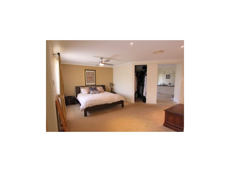 15 Ash Avenue, Springfield Lakes QLD 4300