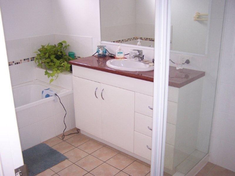 12 Hicklin Street, Springfield QLD 4300