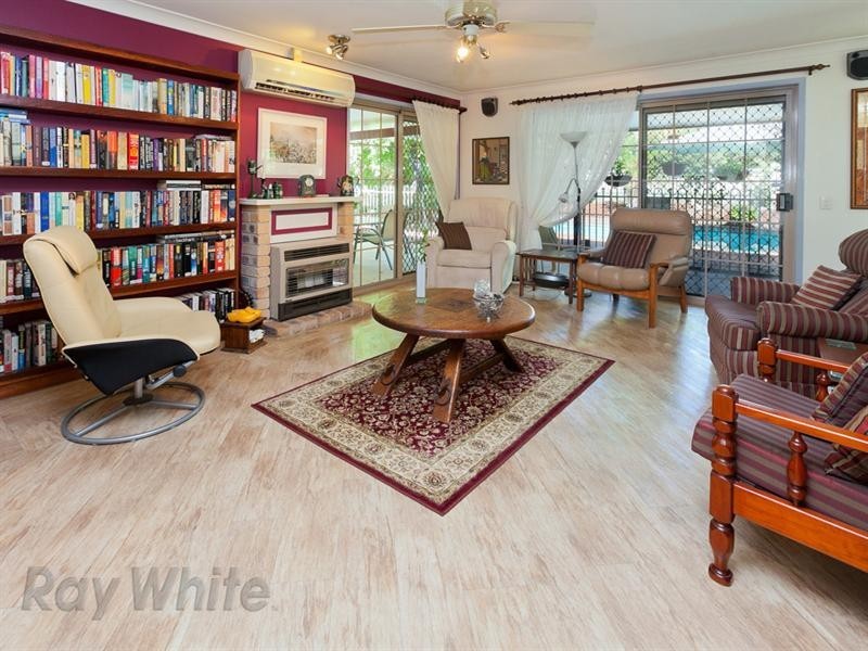 32 Dale Road, Camira QLD 4300