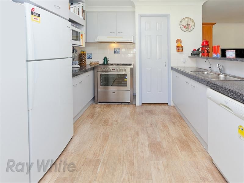 32 Dale Road, Camira QLD 4300