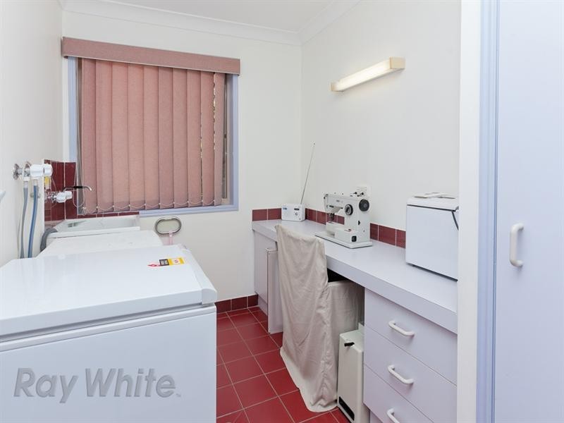 32 Dale Road, Camira QLD 4300