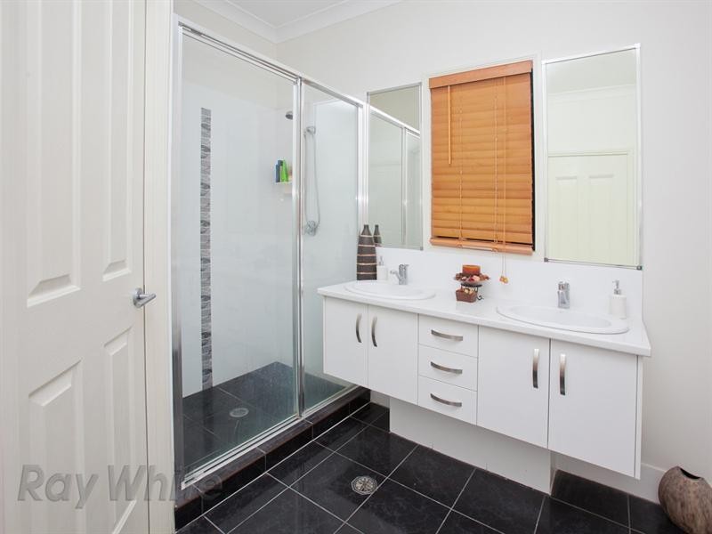 34 The Promenade, Springfield Lakes QLD 4300