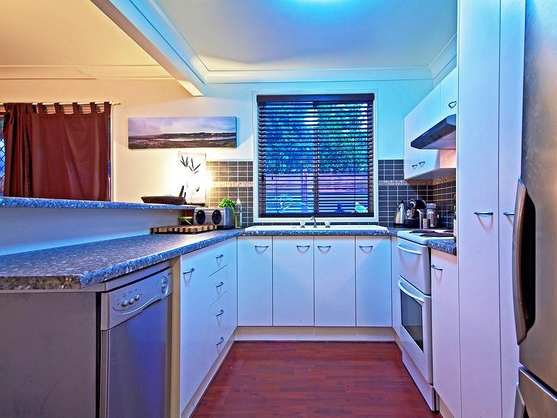 On Cairns Road, Camira QLD 4300