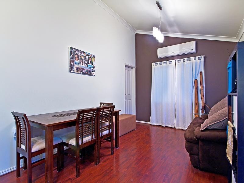 On Cairns Road, Camira QLD 4300