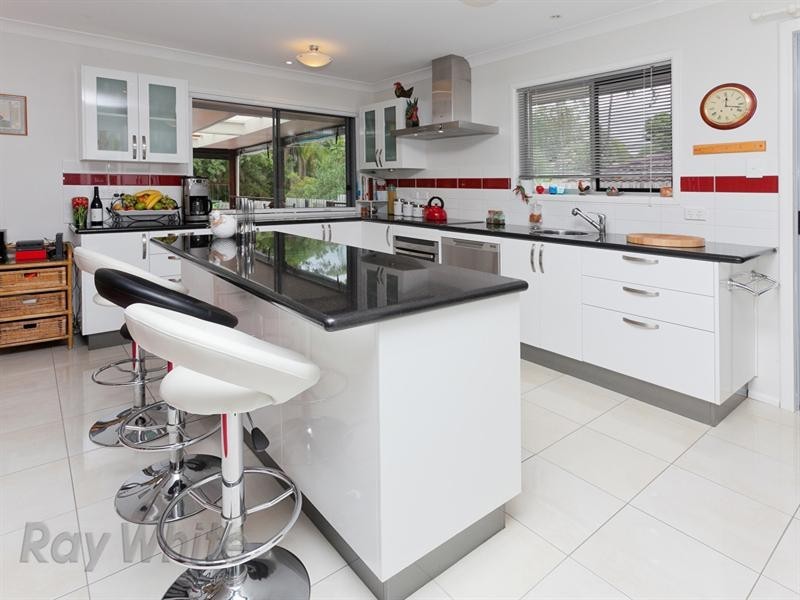 27 Ishmael Road, Camira QLD 4300