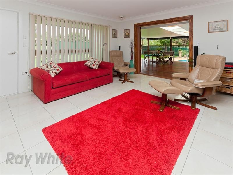 27 Ishmael Road, Camira QLD 4300