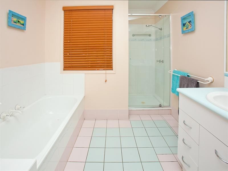 7 Cockatoo Place, Springfield QLD 4300