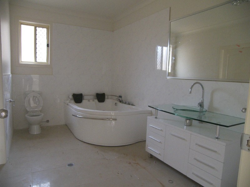 Springfield Lakes QLD 4300