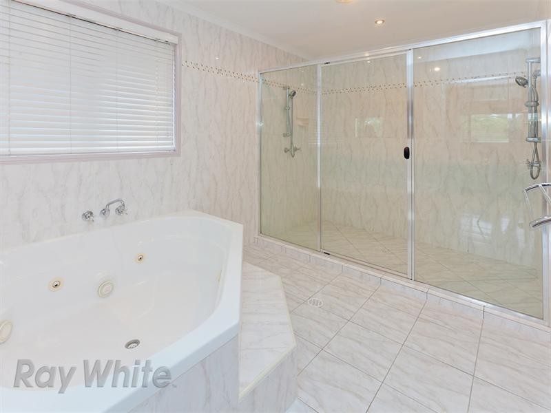 1 Clarence Avenue, Springfield QLD 4300