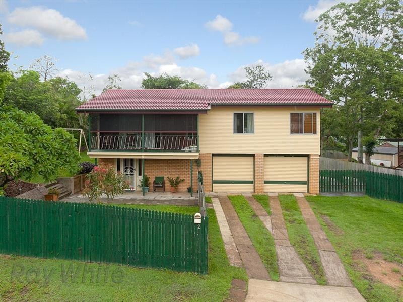 2 Woodlands Avenue, Camira QLD 4300