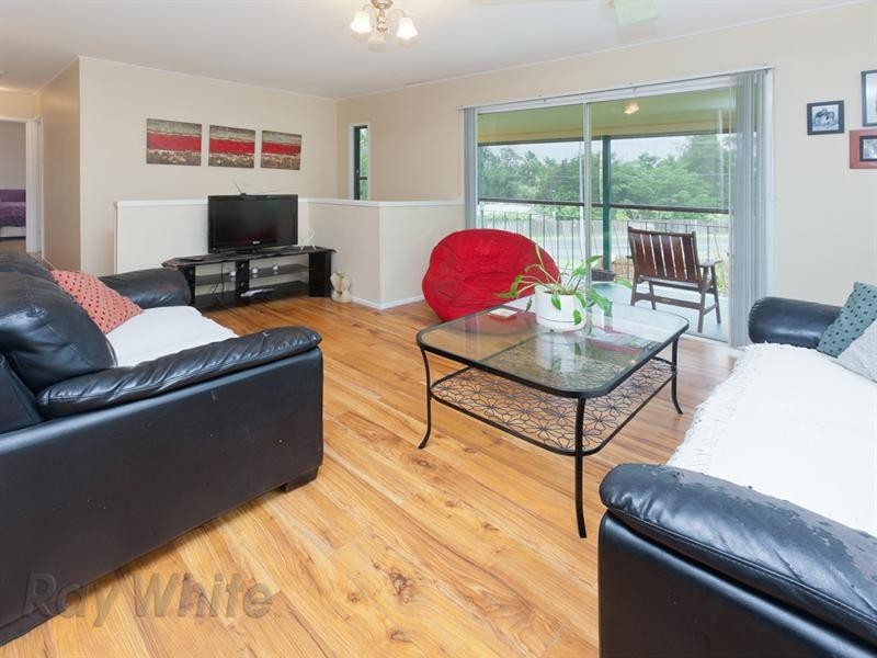 2 Woodlands Avenue, Camira QLD 4300