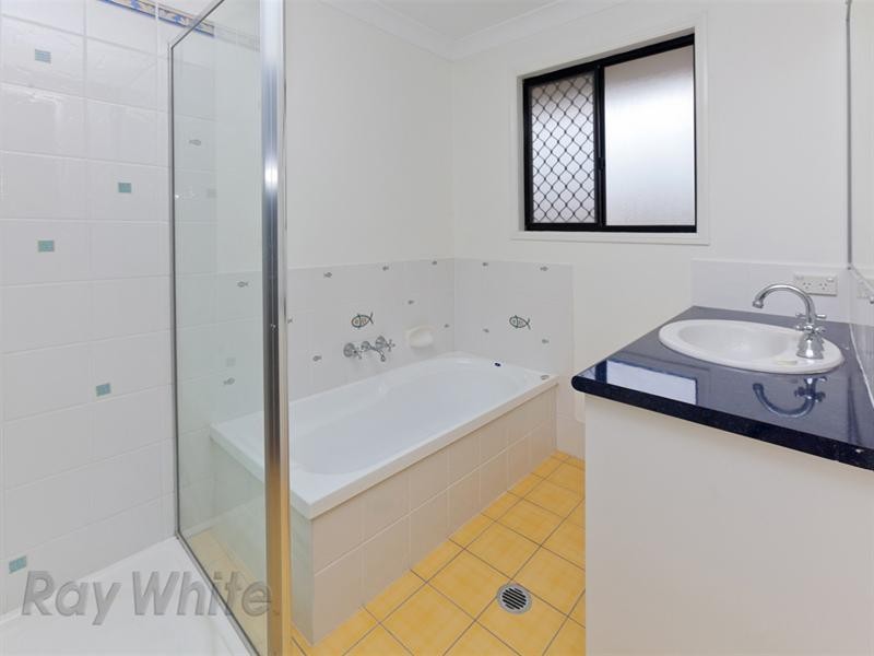 3 Carlton Place, Springfield QLD 4300