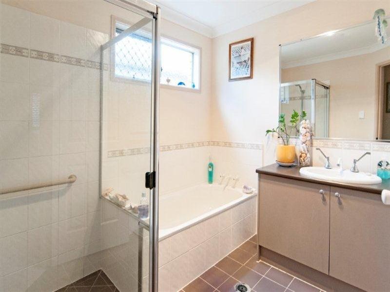 29 Lloyd Bird Crescent, Springfield Lakes QLD 4300