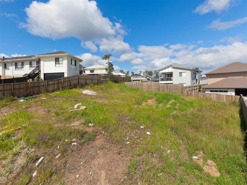 17 Lakeview Place, Springfield Lakes QLD 4300