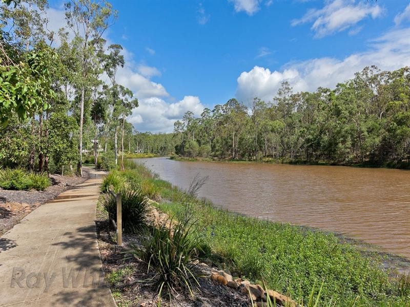 17 Lakeview Place, Springfield Lakes QLD 4300
