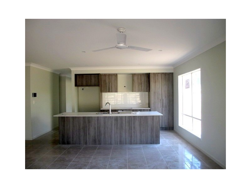 15 Laguna Crescent, Springfield Lakes QLD 4300