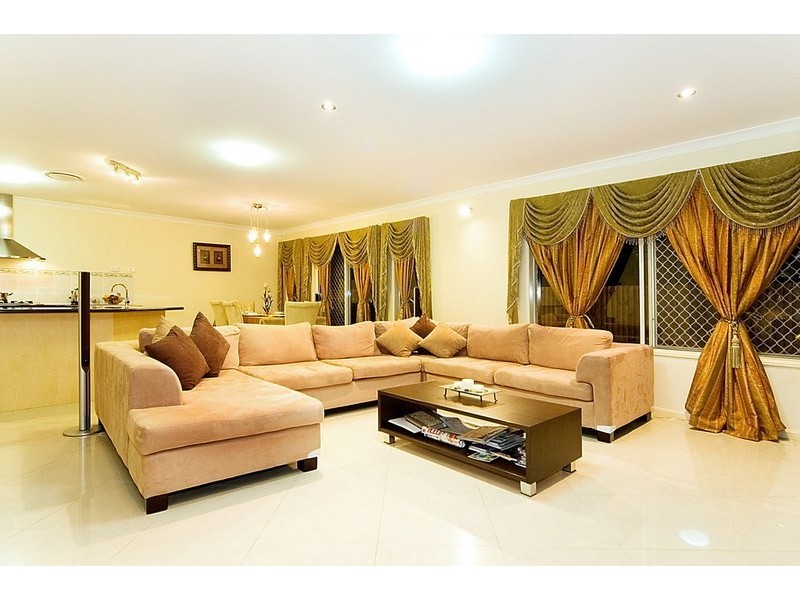 9 Apollo Place, Springfield Lakes QLD 4300