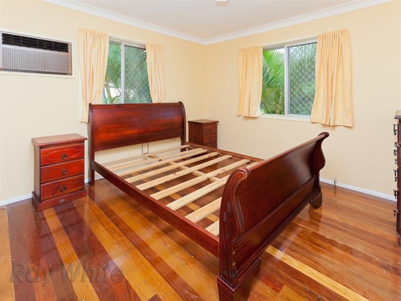 1 Dwyer Street, Camira QLD 4300