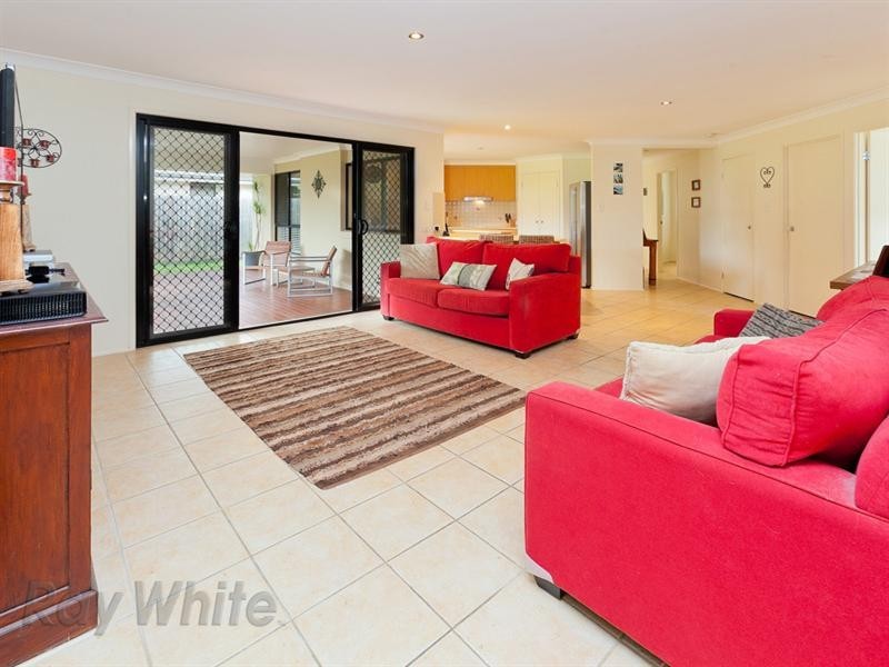 106 Lakeside Avenue, Springfield Lakes QLD 4300