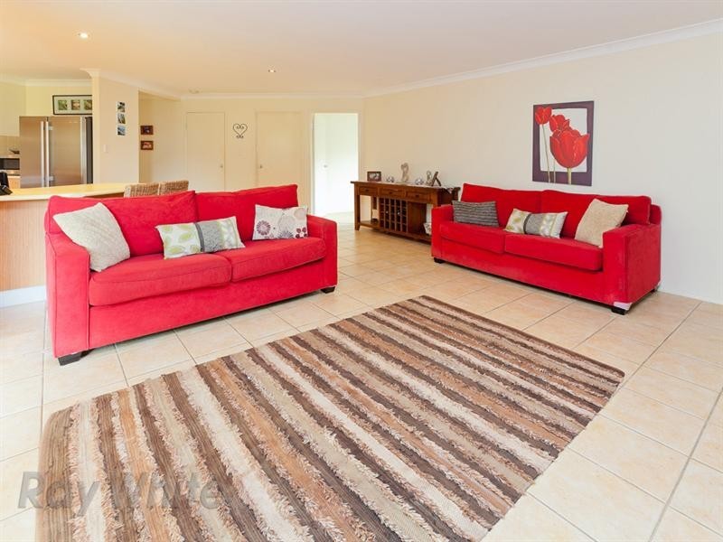 106 Lakeside Avenue, Springfield Lakes QLD 4300