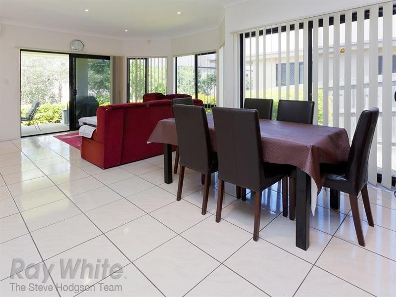 264 Lakeside Avenue, Springfield Lakes QLD 4300