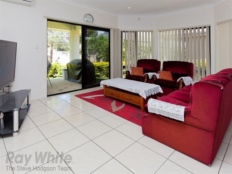 264 Lakeside Avenue, Springfield Lakes QLD 4300