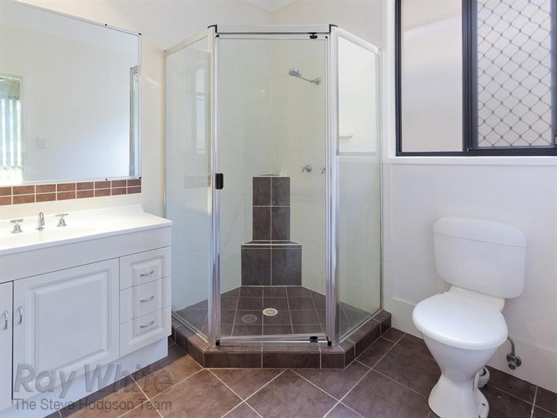 264 Lakeside Avenue, Springfield Lakes QLD 4300