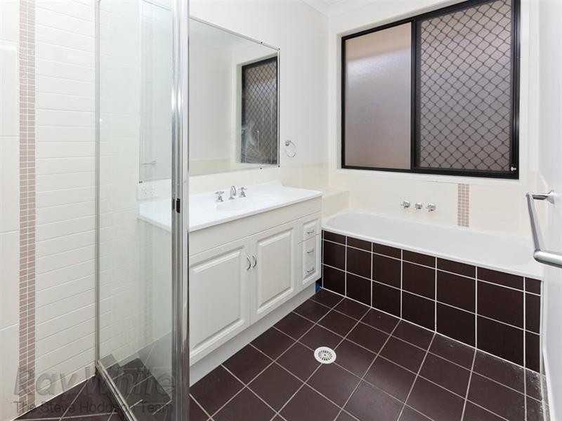 264 Lakeside Avenue, Springfield Lakes QLD 4300