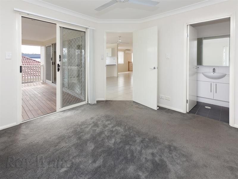 21 Shearwater Terrace, Springfield Lakes QLD 4300