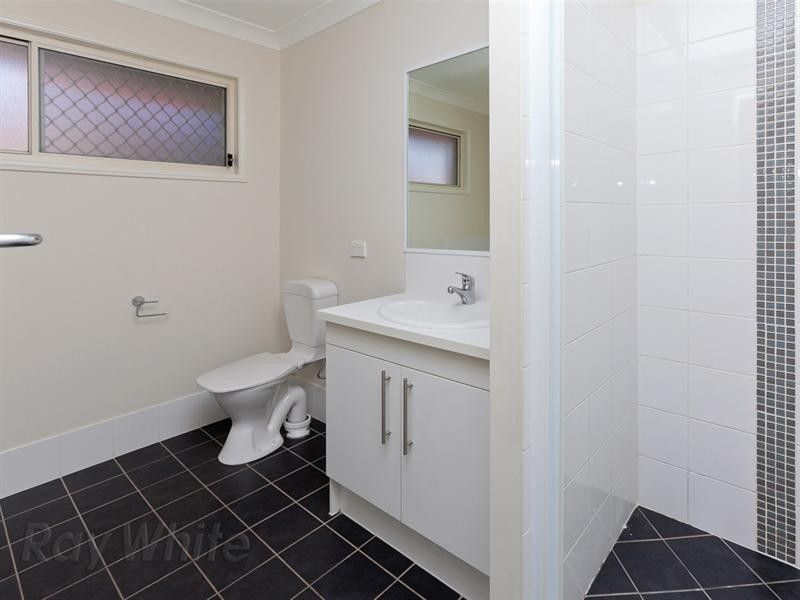 21 Shearwater Terrace, Springfield Lakes QLD 4300