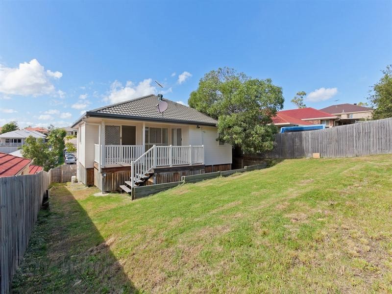 21 Shearwater Terrace, Springfield Lakes QLD 4300